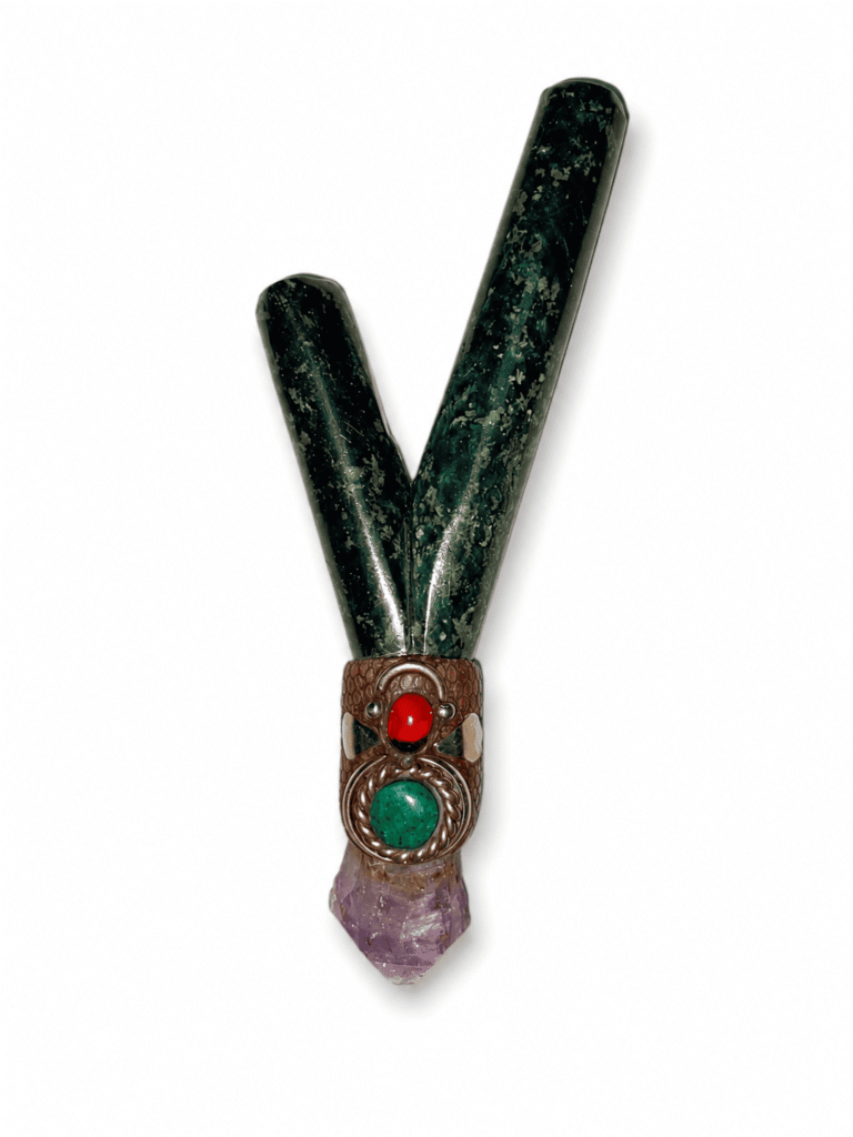 Serpentine Stone Kuripe with Amethyst Crystal, Turquoise & Huayruro